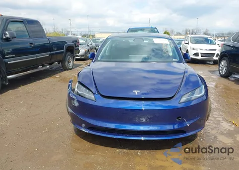 2024 Tesla Model 3 Long Range Dual Motor All-Wheel Drive z USA, uszkodzony, nr VIN 5YJ3E1EBXRF756738